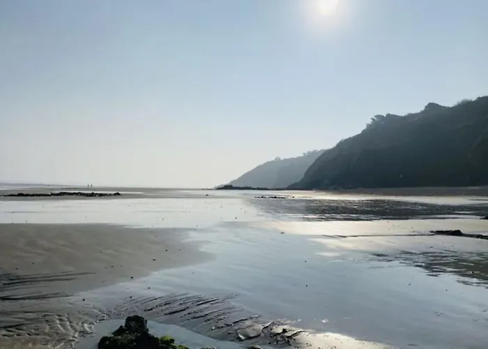 Chaumiere Cotiere: Plage A 500M,A Deux Pas Du Gr34